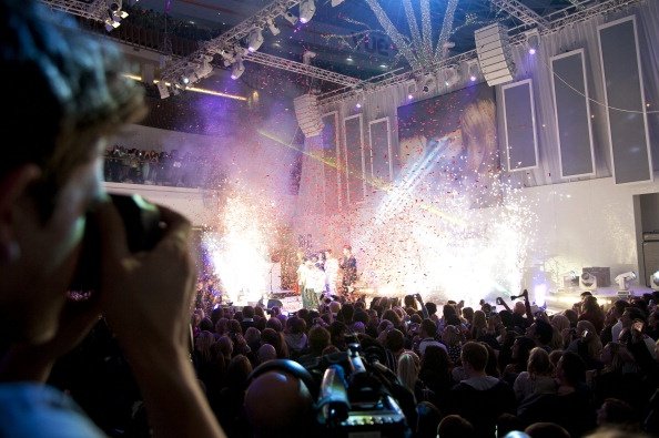 Taylor Swift at Westfield London Christmas Lights Ceremony — photo 143