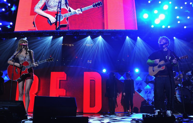 Taylor Swift at Z100's 2012 Jingle Ball — photo 46