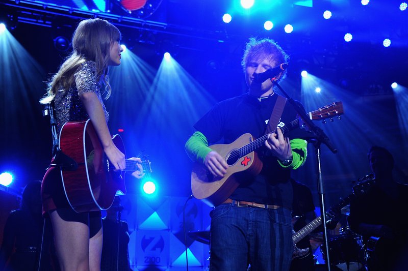 Taylor Swift at Z100's 2012 Jingle Ball — photo 47