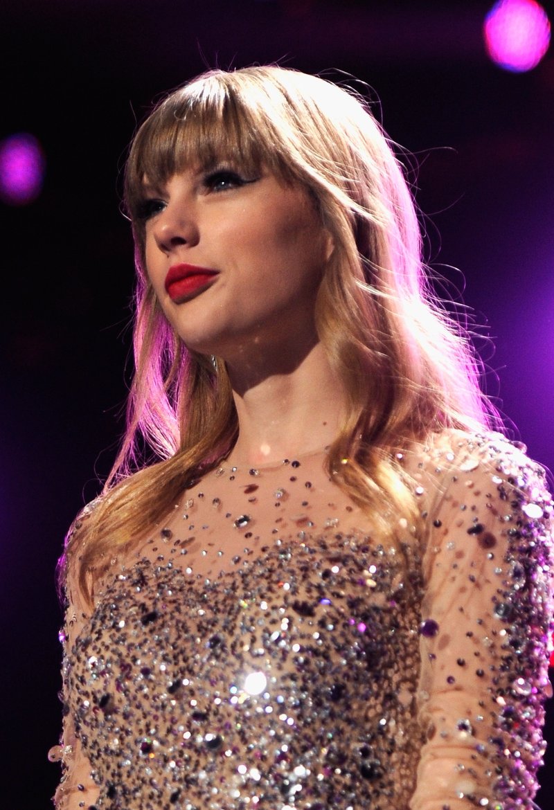 Taylor Swift at Z100's 2012 Jingle Ball — photo 55