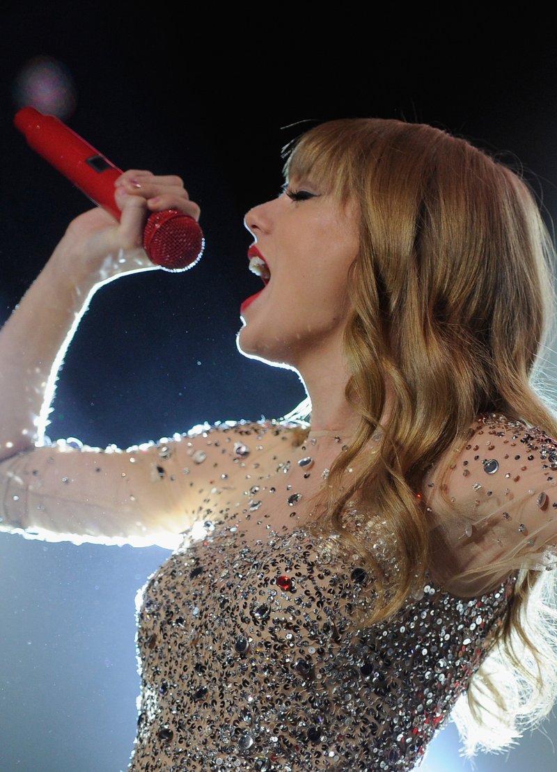 Taylor Swift at Z100's 2012 Jingle Ball — photo 65