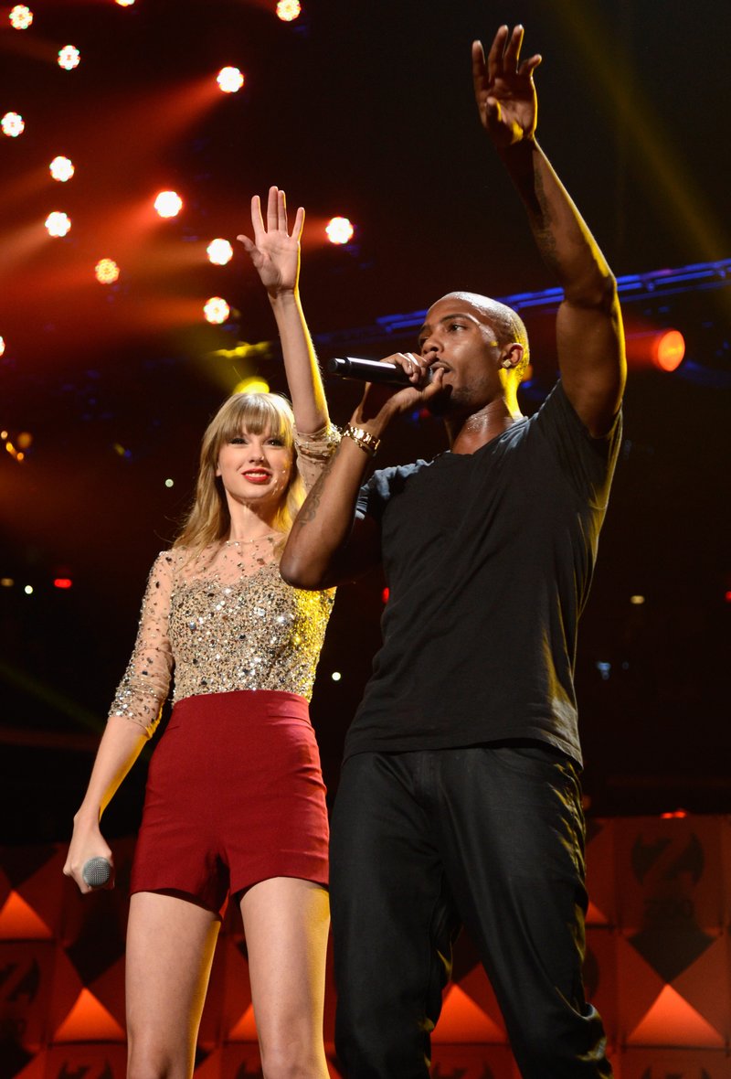 Taylor Swift at Z100's 2012 Jingle Ball — photo 77