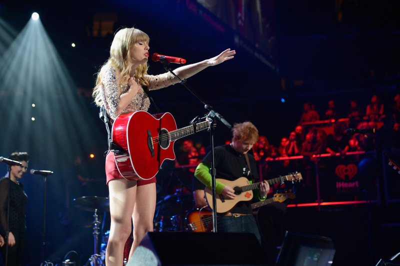 Taylor Swift at Z100's 2012 Jingle Ball — photo 97