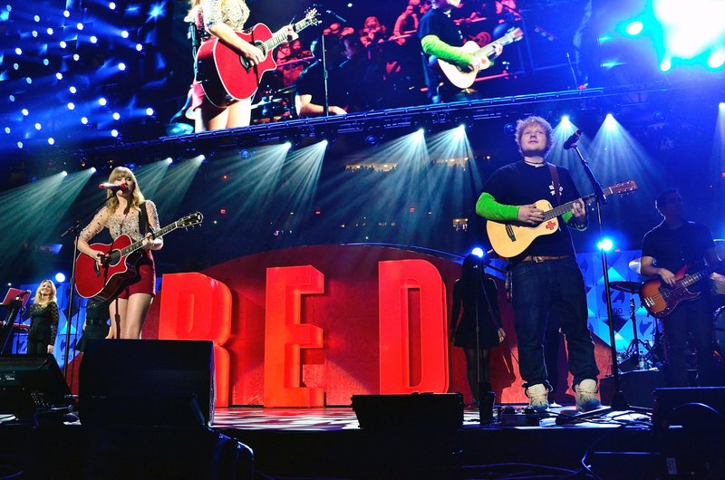 Taylor Swift at Z100's 2012 Jingle Ball — photo 218
