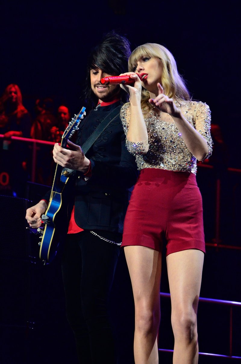 Taylor Swift at Z100's 2012 Jingle Ball — photo 221