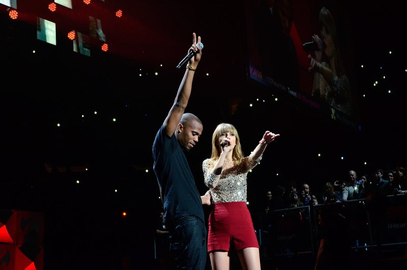Taylor Swift at Z100's 2012 Jingle Ball — photo 235