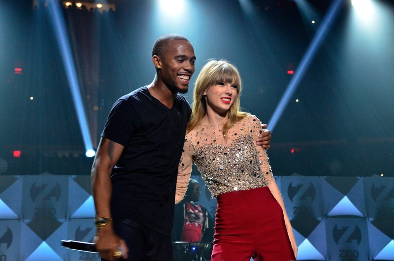 Taylor Swift at Z100's 2012 Jingle Ball — photo 238