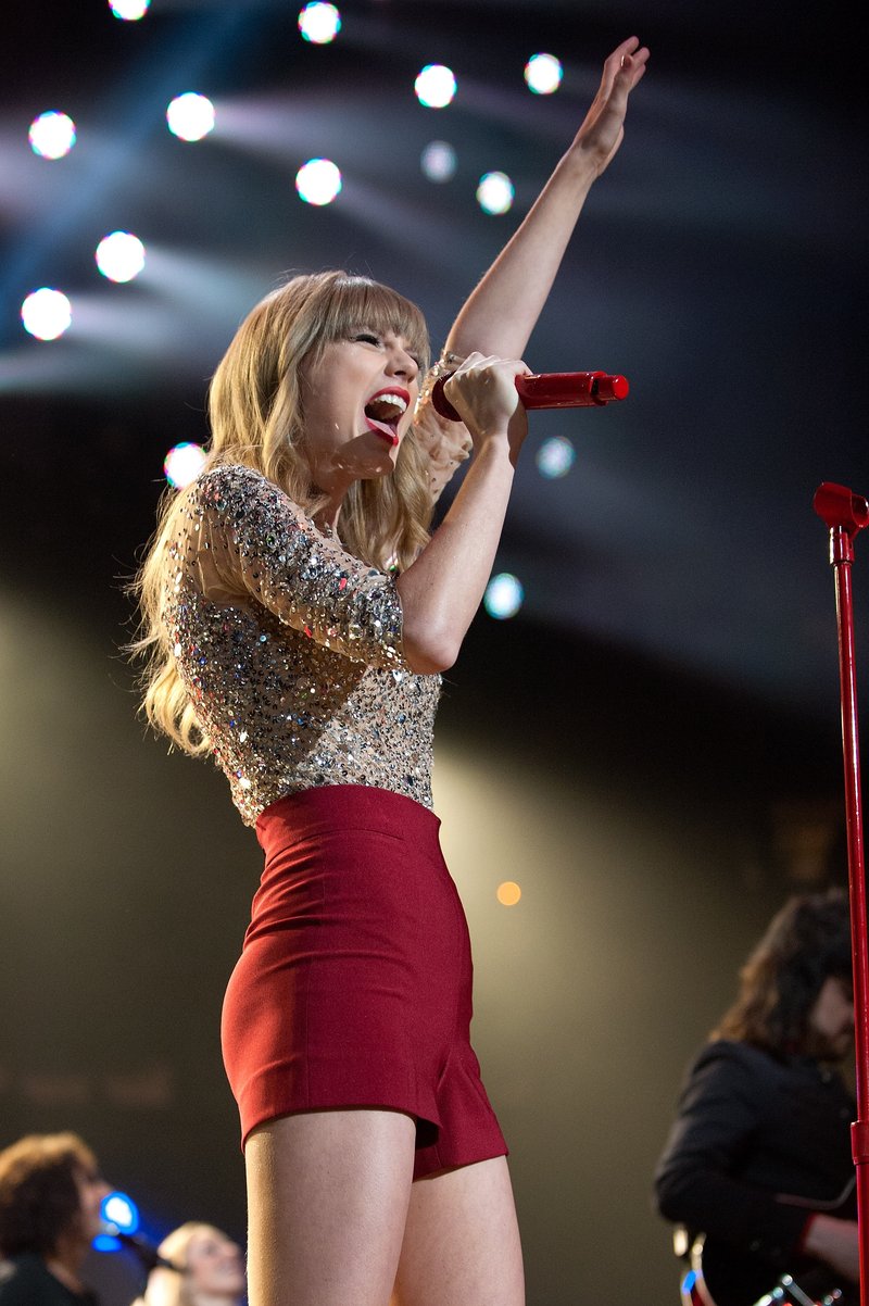 Taylor Swift at Z100's 2012 Jingle Ball — photo 264