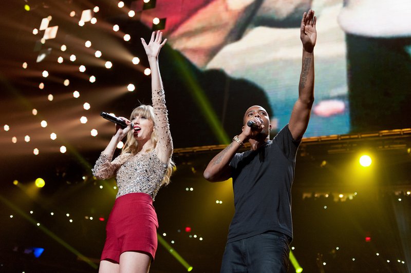 Taylor Swift at Z100's 2012 Jingle Ball — photo 275