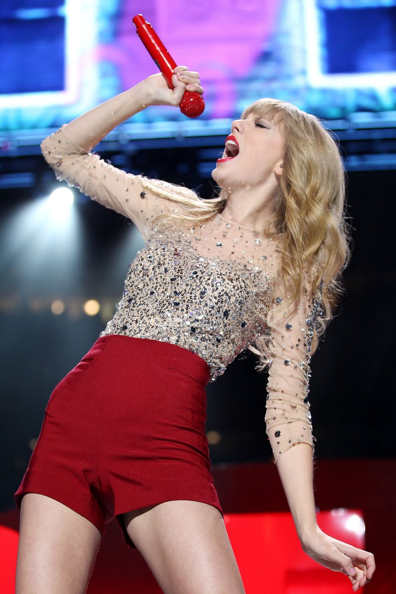 Taylor Swift at Z100's 2012 Jingle Ball — photo 278