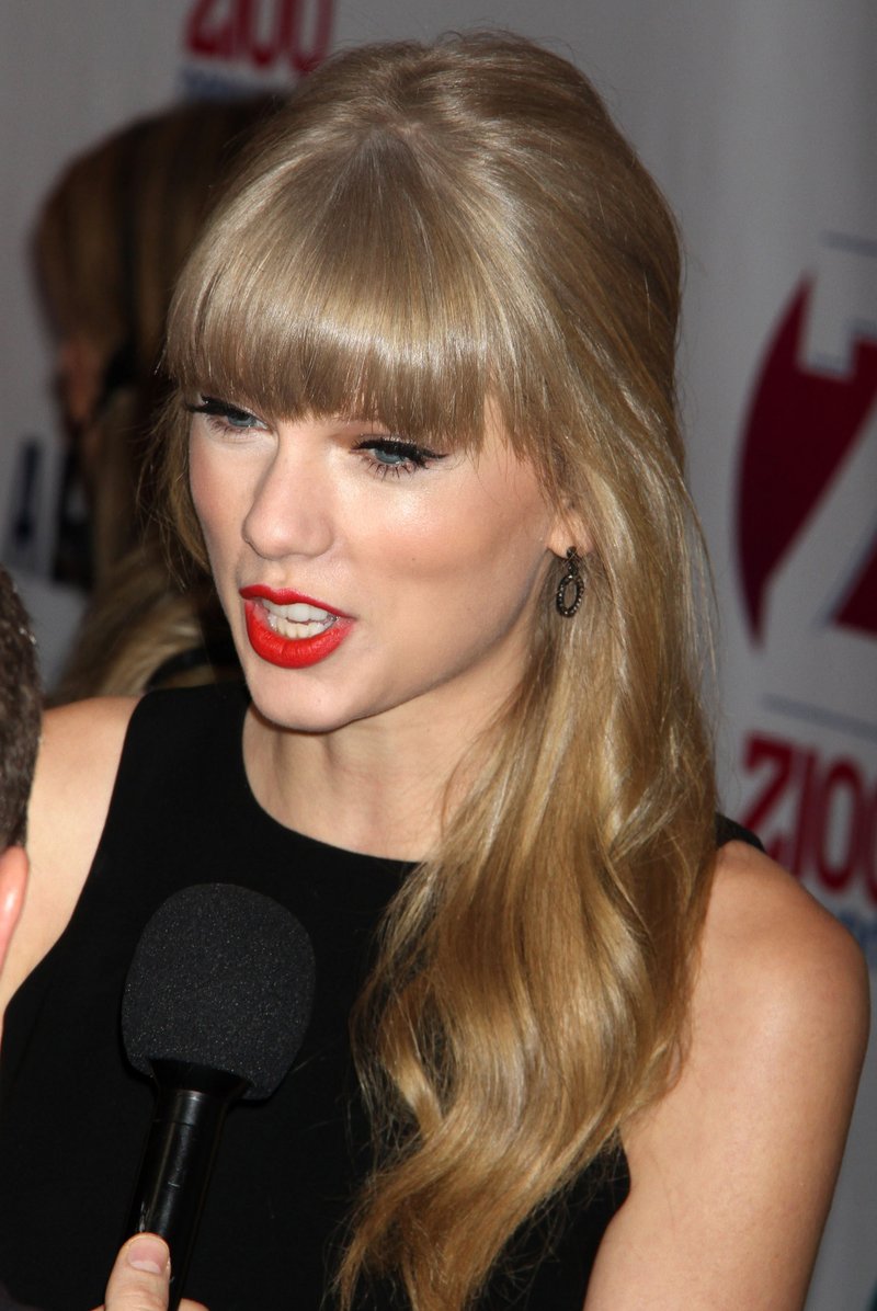Taylor Swift at Z100's 2012 Jingle Ball — photo 297