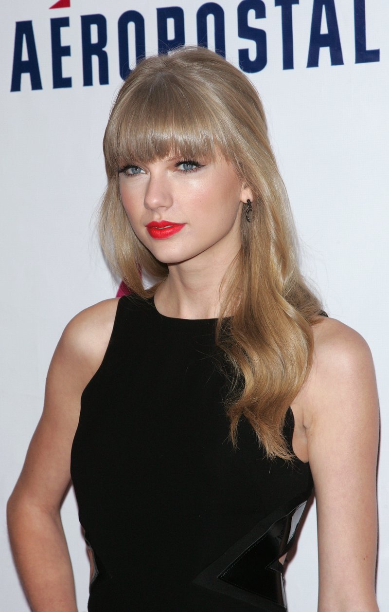 Taylor Swift at Z100's 2012 Jingle Ball — photo 310