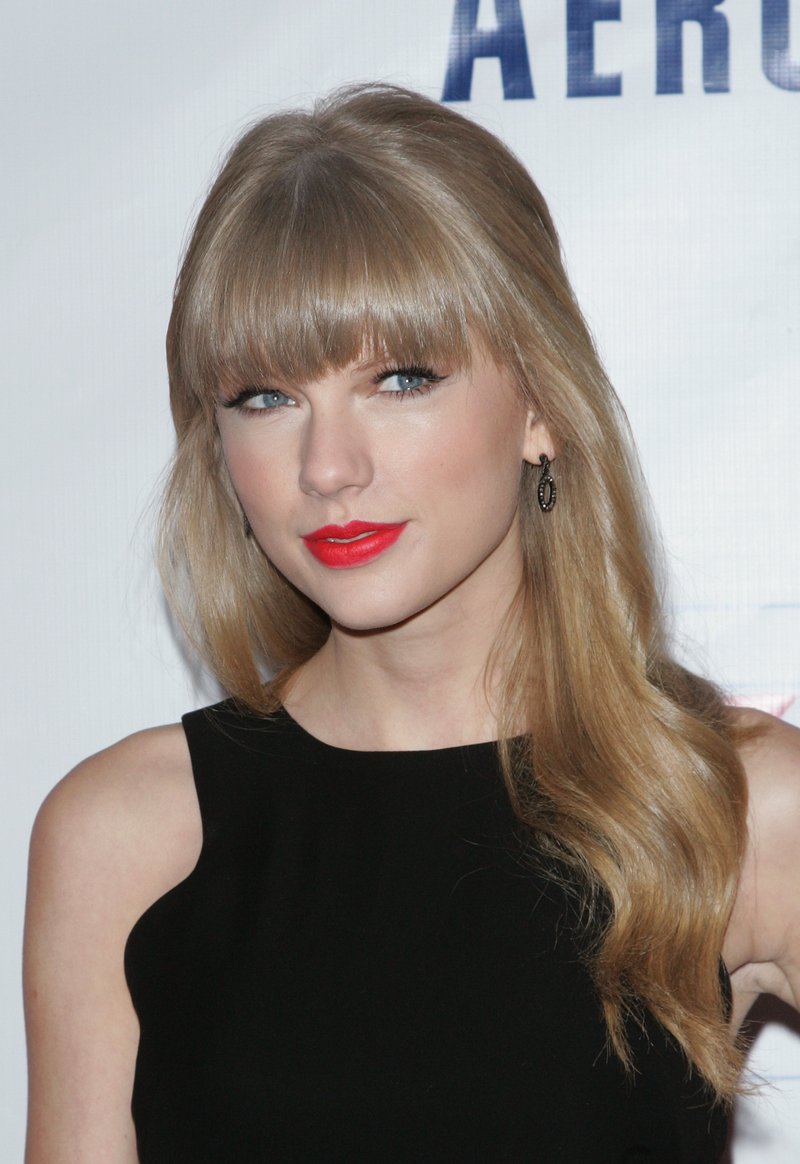 Taylor Swift at Z100's 2012 Jingle Ball — photo 316