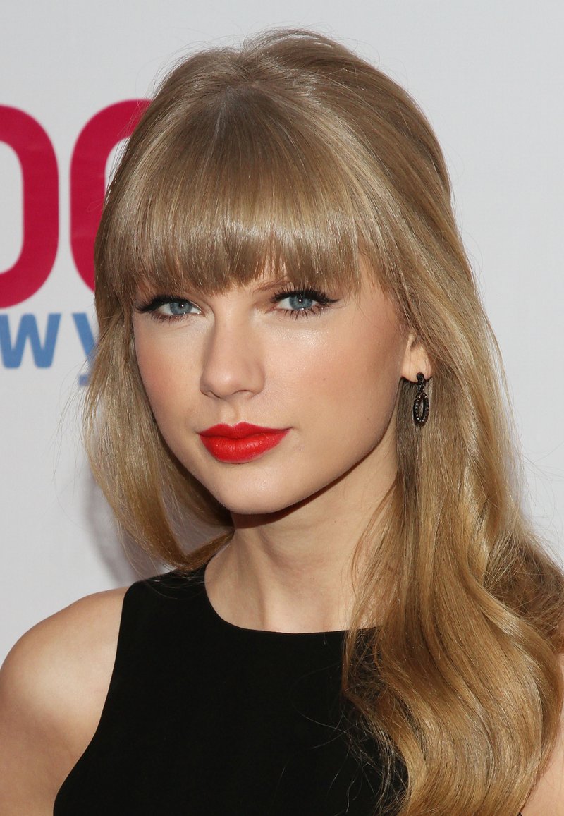 Taylor Swift at Z100's 2012 Jingle Ball — photo 326