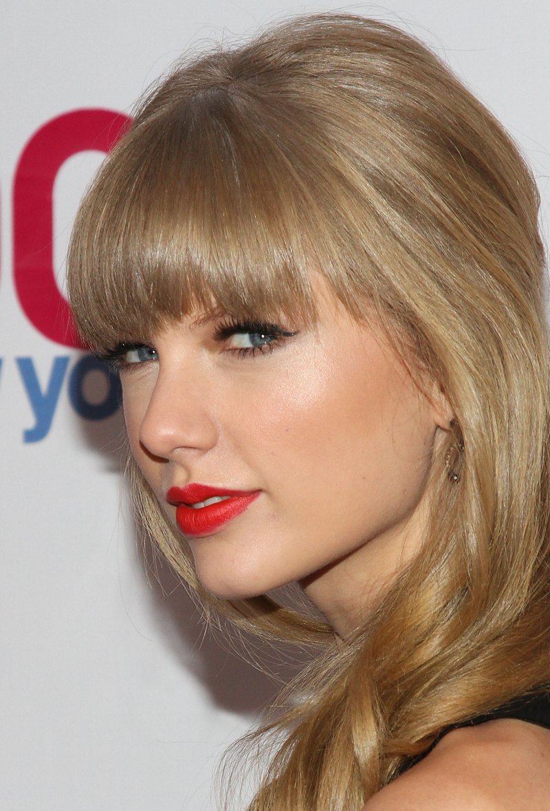 Taylor Swift at Z100's 2012 Jingle Ball — photo 328