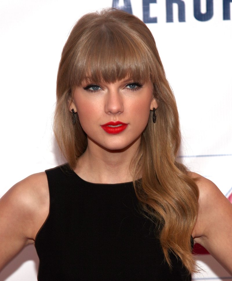 Taylor Swift at Z100's 2012 Jingle Ball — photo 330