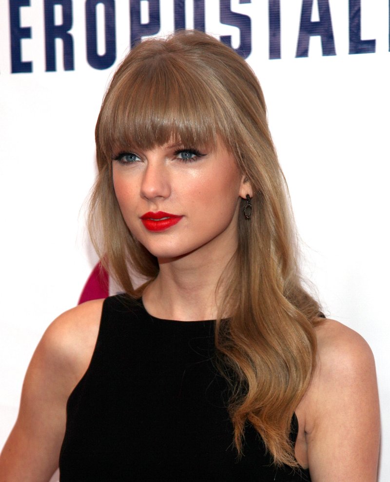 Taylor Swift at Z100's 2012 Jingle Ball — photo 337