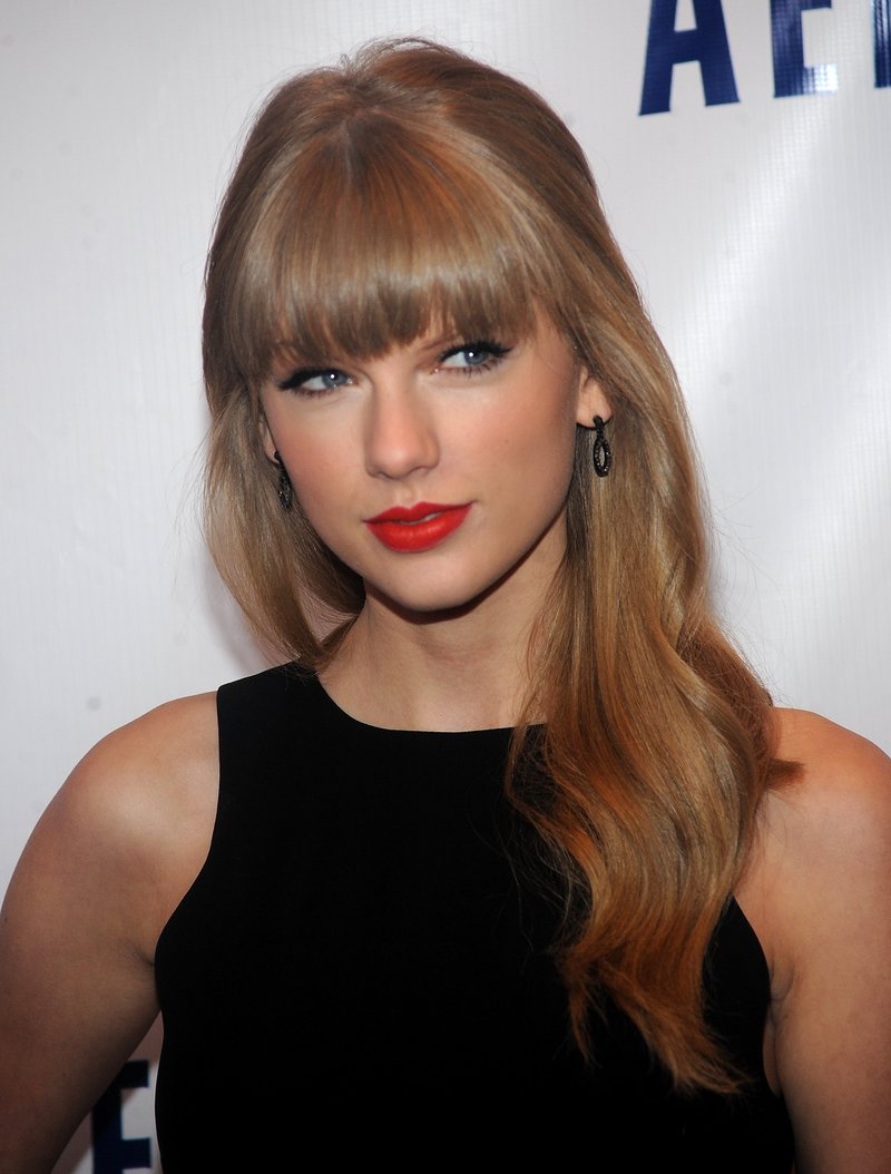 Taylor Swift at Z100's 2012 Jingle Ball — photo 341