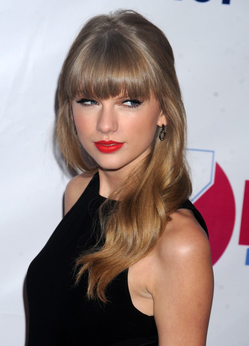 Taylor Swift at Z100's 2012 Jingle Ball — photo 347