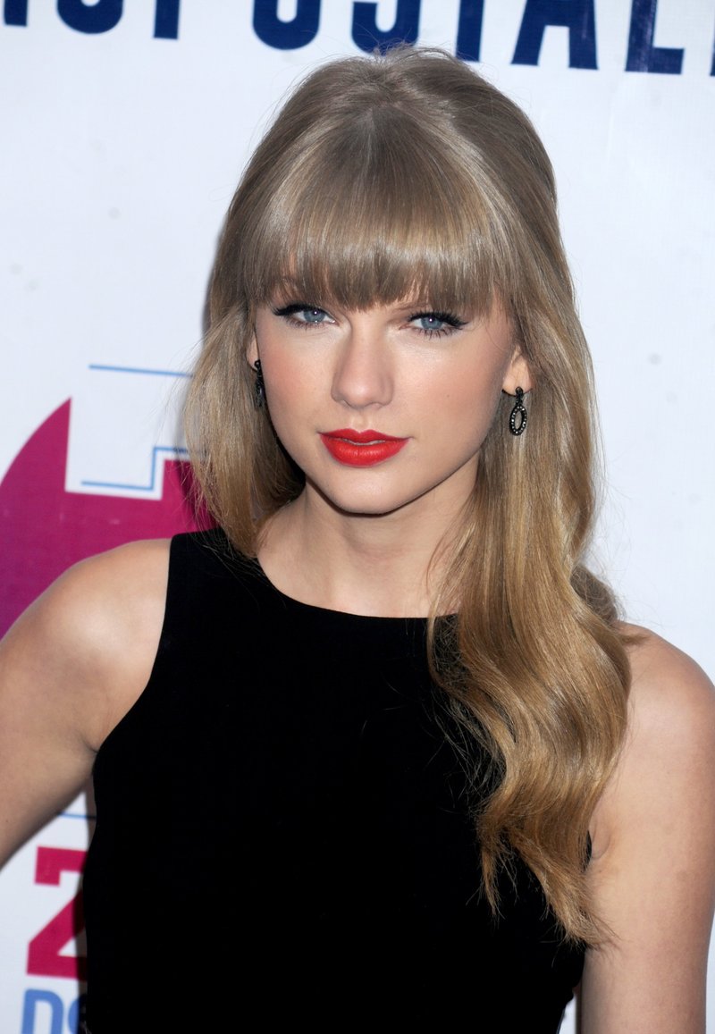 Taylor Swift at Z100's 2012 Jingle Ball — photo 354