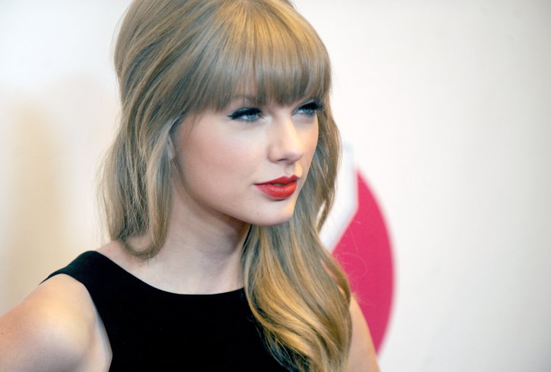 Taylor Swift at Z100's 2012 Jingle Ball — photo 355