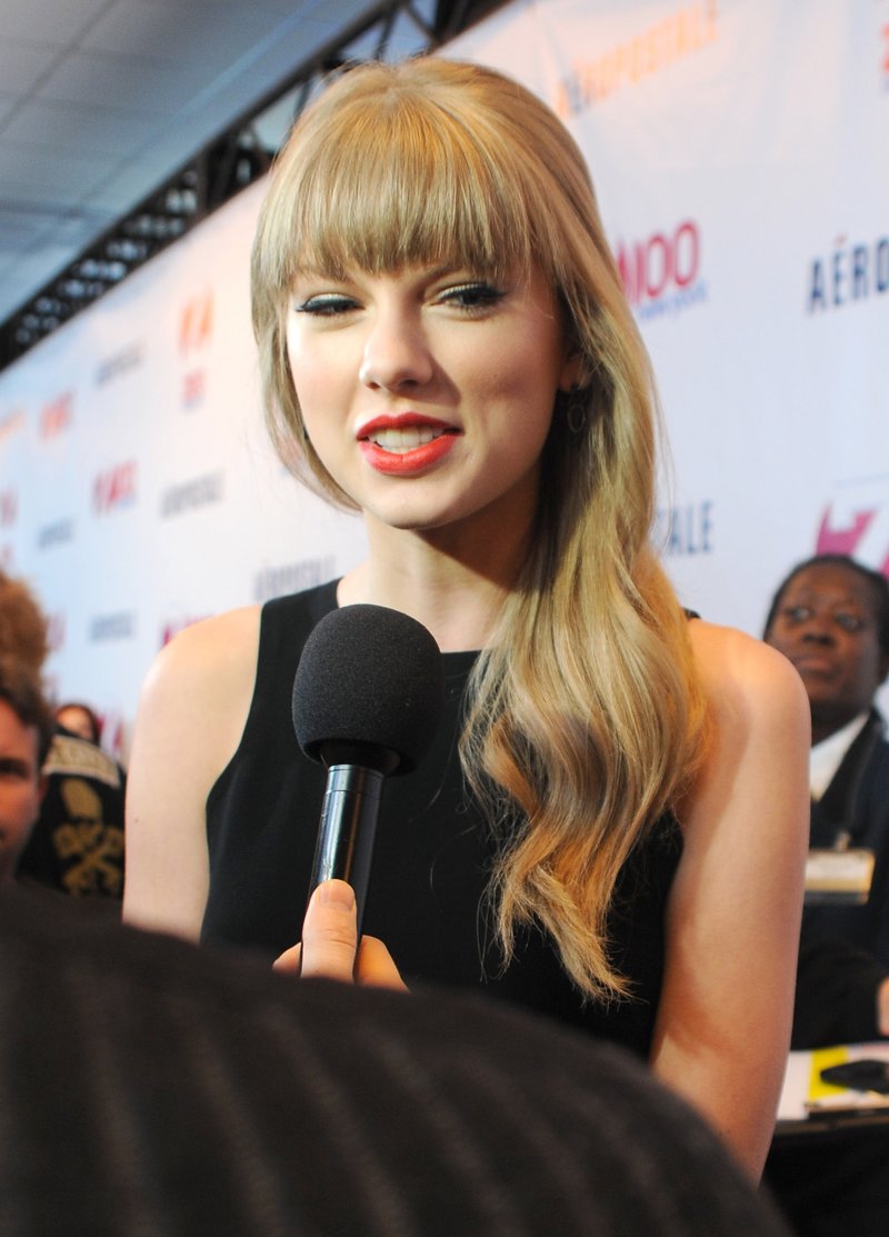 Taylor Swift at Z100's 2012 Jingle Ball — photo 356