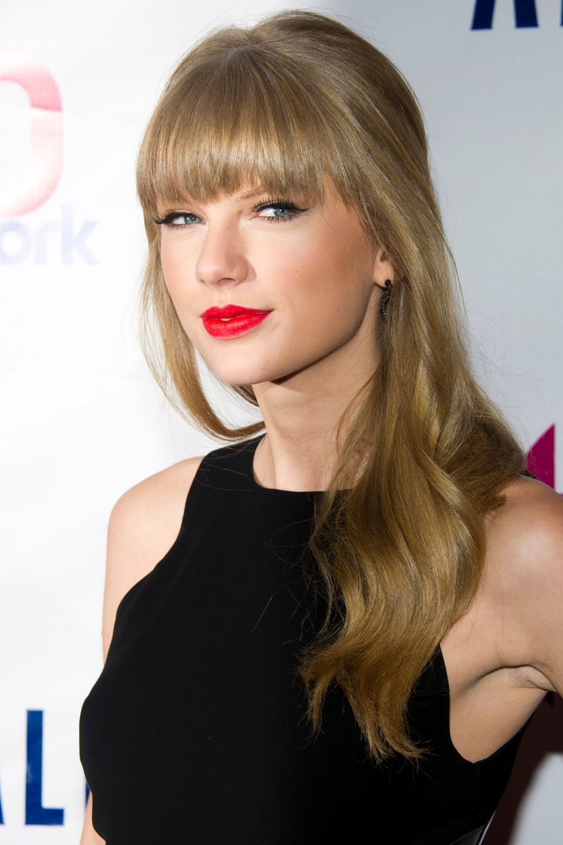 Taylor Swift at Z100's 2012 Jingle Ball — photo 368