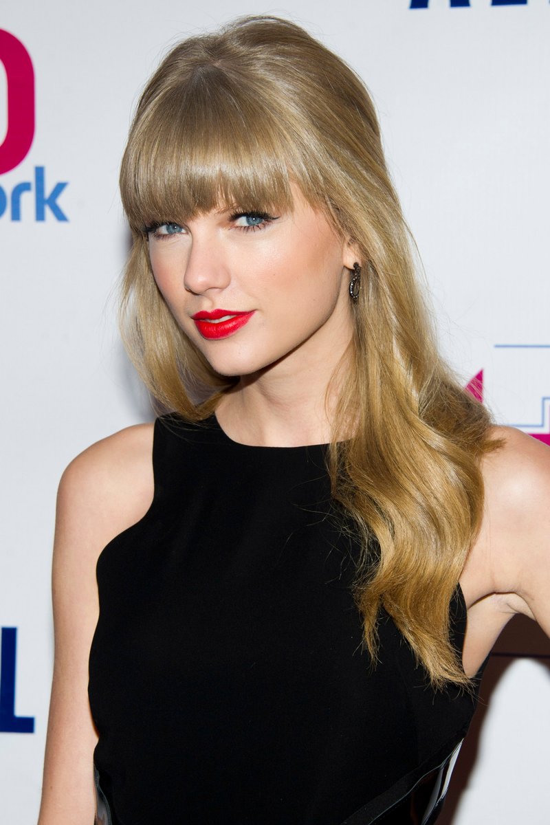 Taylor Swift at Z100's 2012 Jingle Ball — photo 369
