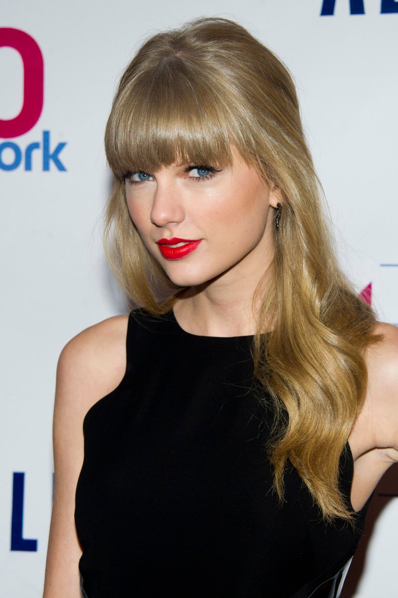 Taylor Swift at Z100's 2012 Jingle Ball — photo 372