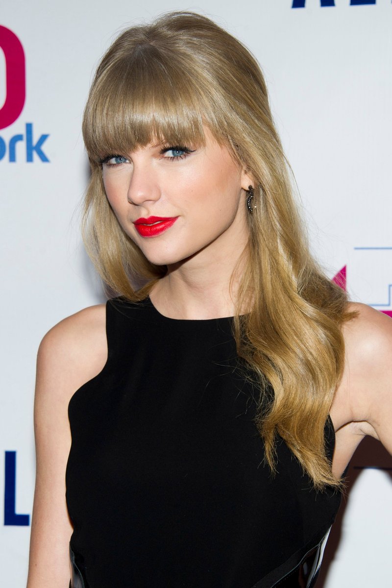 Taylor Swift at Z100's 2012 Jingle Ball — photo 377