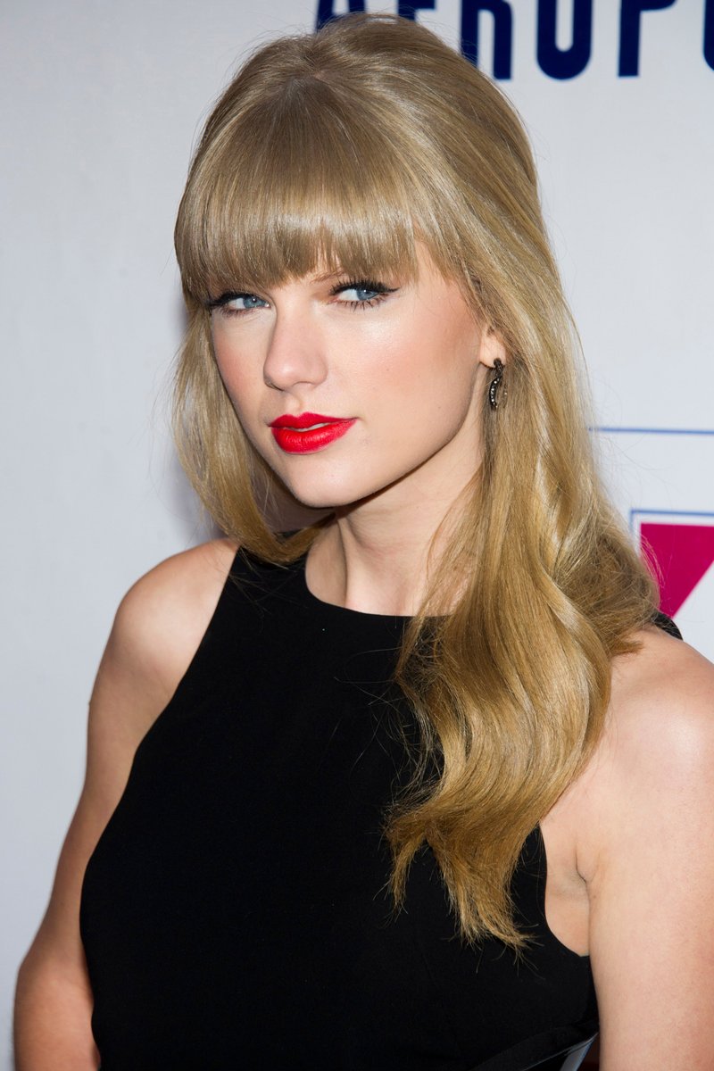Taylor Swift at Z100's 2012 Jingle Ball — photo 379