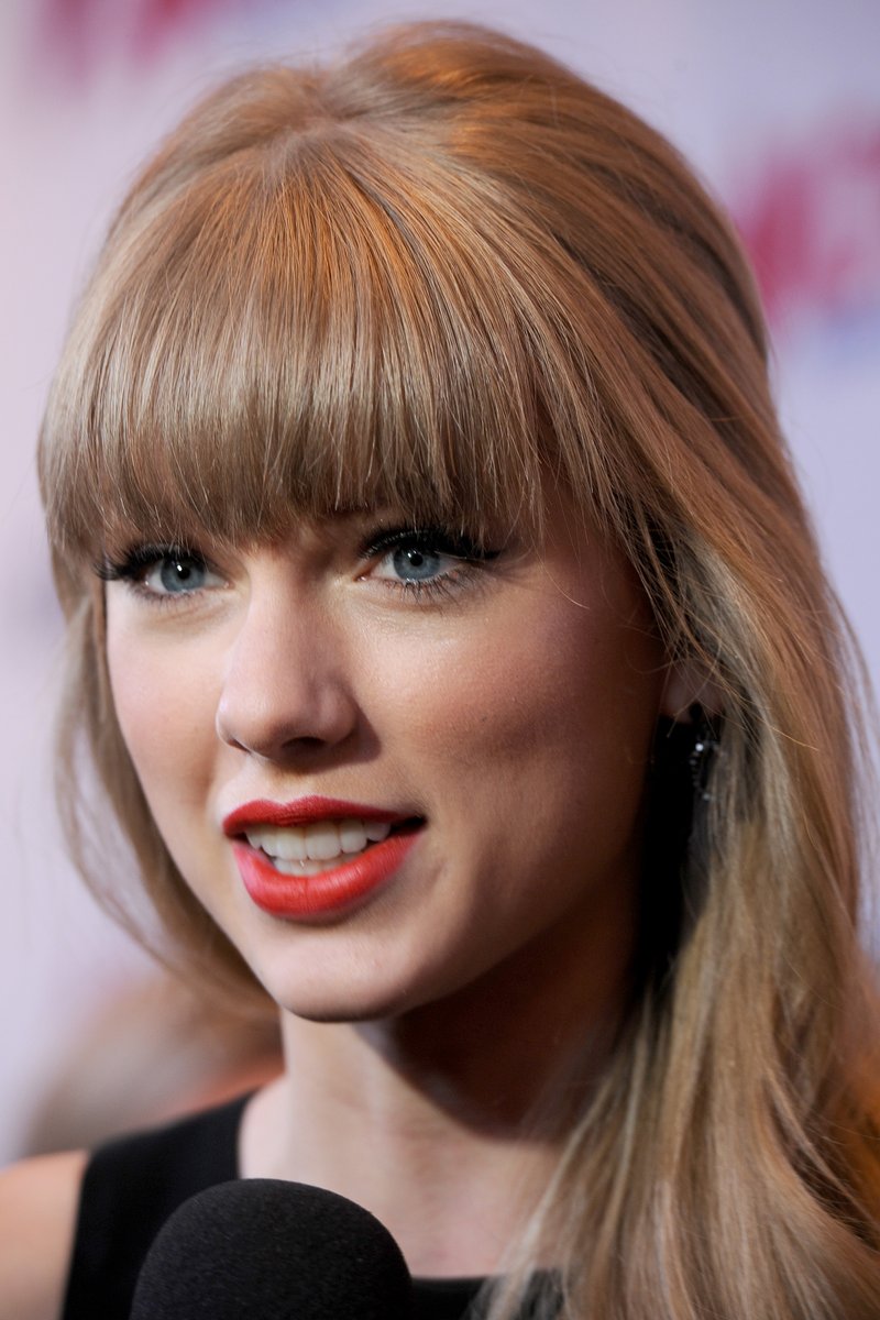 Taylor Swift at Z100's 2012 Jingle Ball — photo 388