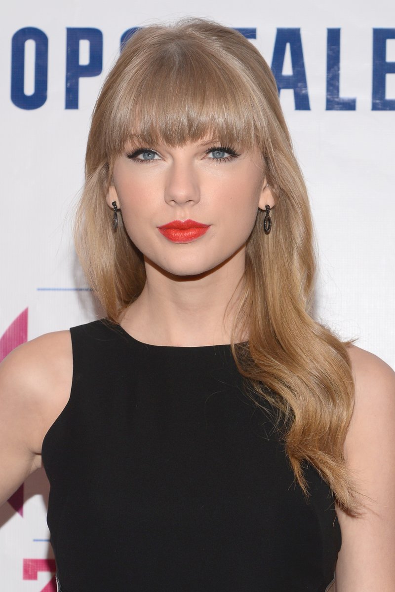 Taylor Swift at Z100's 2012 Jingle Ball — photo 396