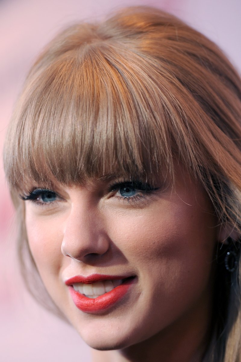 Taylor Swift at Z100's 2012 Jingle Ball — photo 397