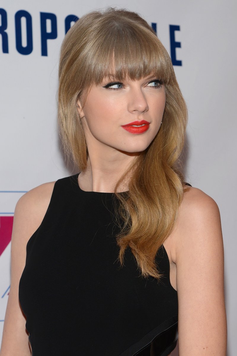 Taylor Swift at Z100's 2012 Jingle Ball — photo 399