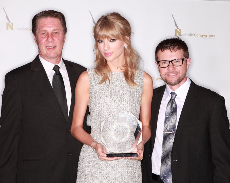Taylor Swift at 43rd Nashville Songwriters Hall Of Fame Induction Ceremony — photo 9