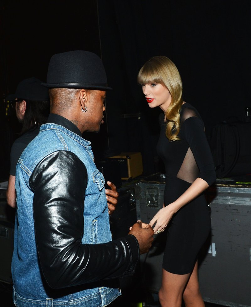 Taylor Swift at ACM Presents: Tim McGraw's Superstar Summer Night — photo 10