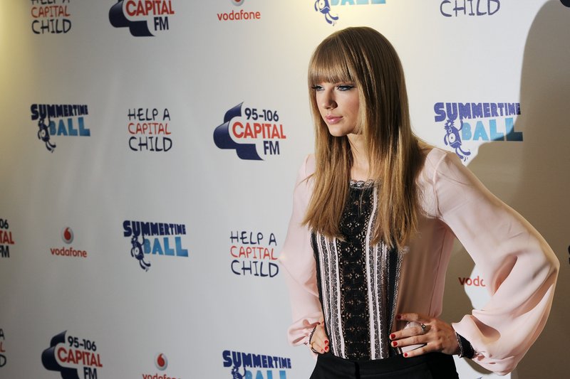 Taylor Swift at 2013 Capital FM Summertime Ball — photo 144