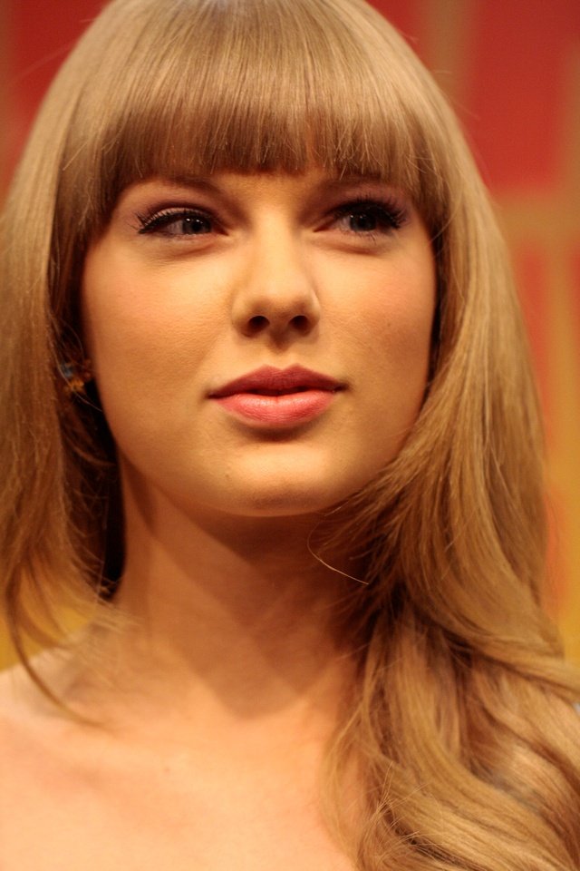 Taylor Swift at 2013 CMA Music Festival Press Conference — photo 32