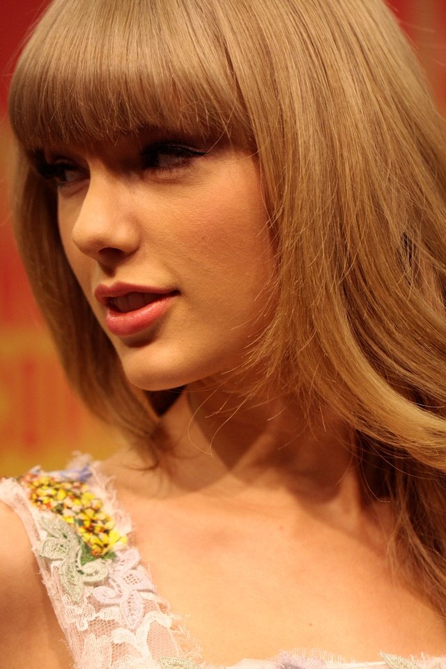 Taylor Swift at 2013 CMA Music Festival Press Conference — photo 45