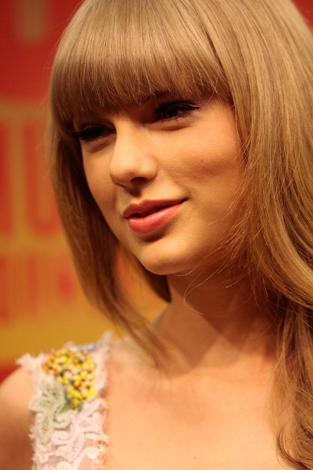 Taylor Swift at 2013 CMA Music Festival Press Conference — photo 50