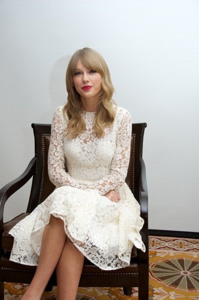 Taylor Swift at "One Chance" Press Conference — photo 14