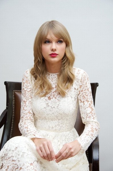 Taylor Swift at "One Chance" Press Conference — photo 15