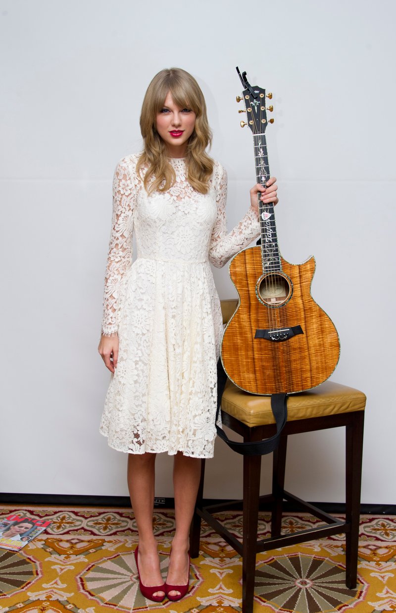 Taylor Swift at "One Chance" Press Conference — photo 19
