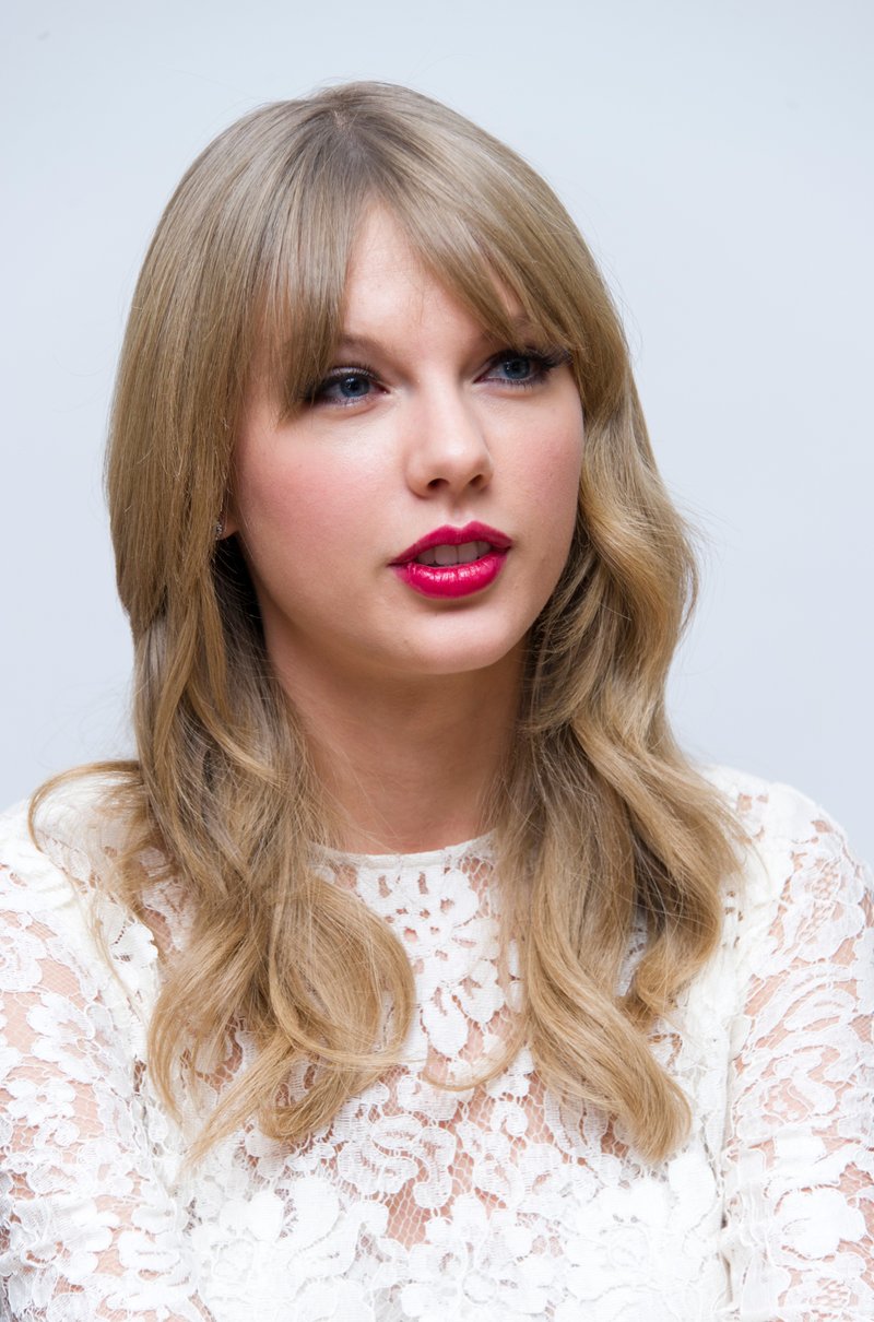 Taylor Swift at "One Chance" Press Conference — photo 28