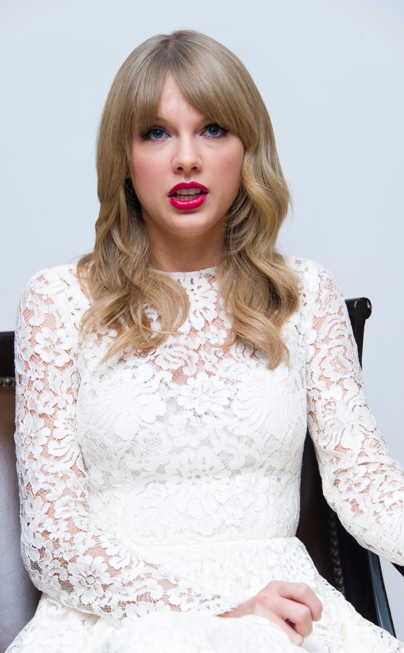 Taylor Swift at "One Chance" Press Conference — photo 32