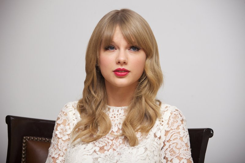 Taylor Swift at "One Chance" Press Conference — photo 35