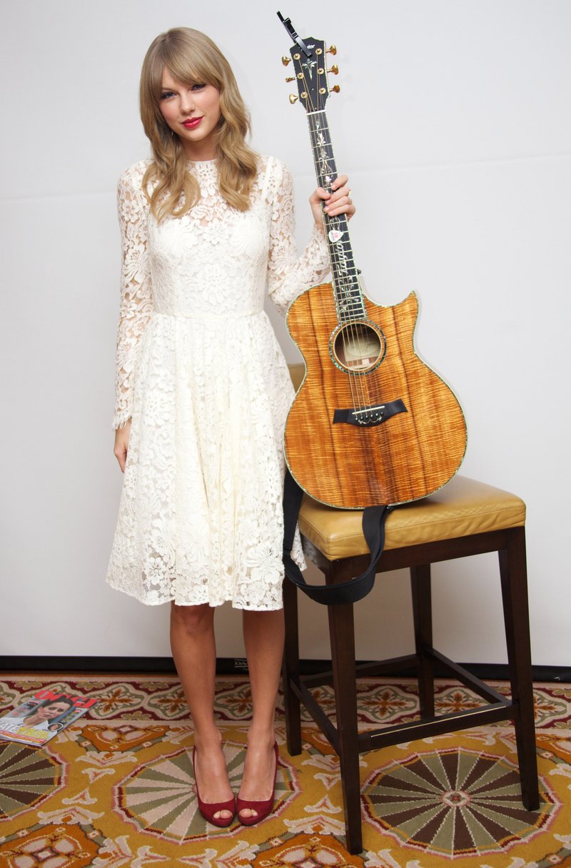 Taylor Swift at "One Chance" Press Conference — photo 38