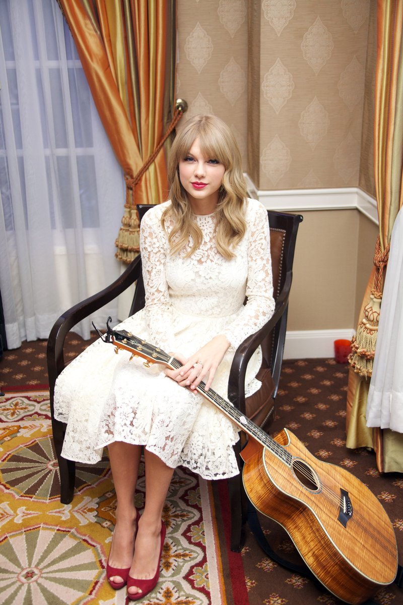 Taylor Swift at "One Chance" Press Conference — photo 39