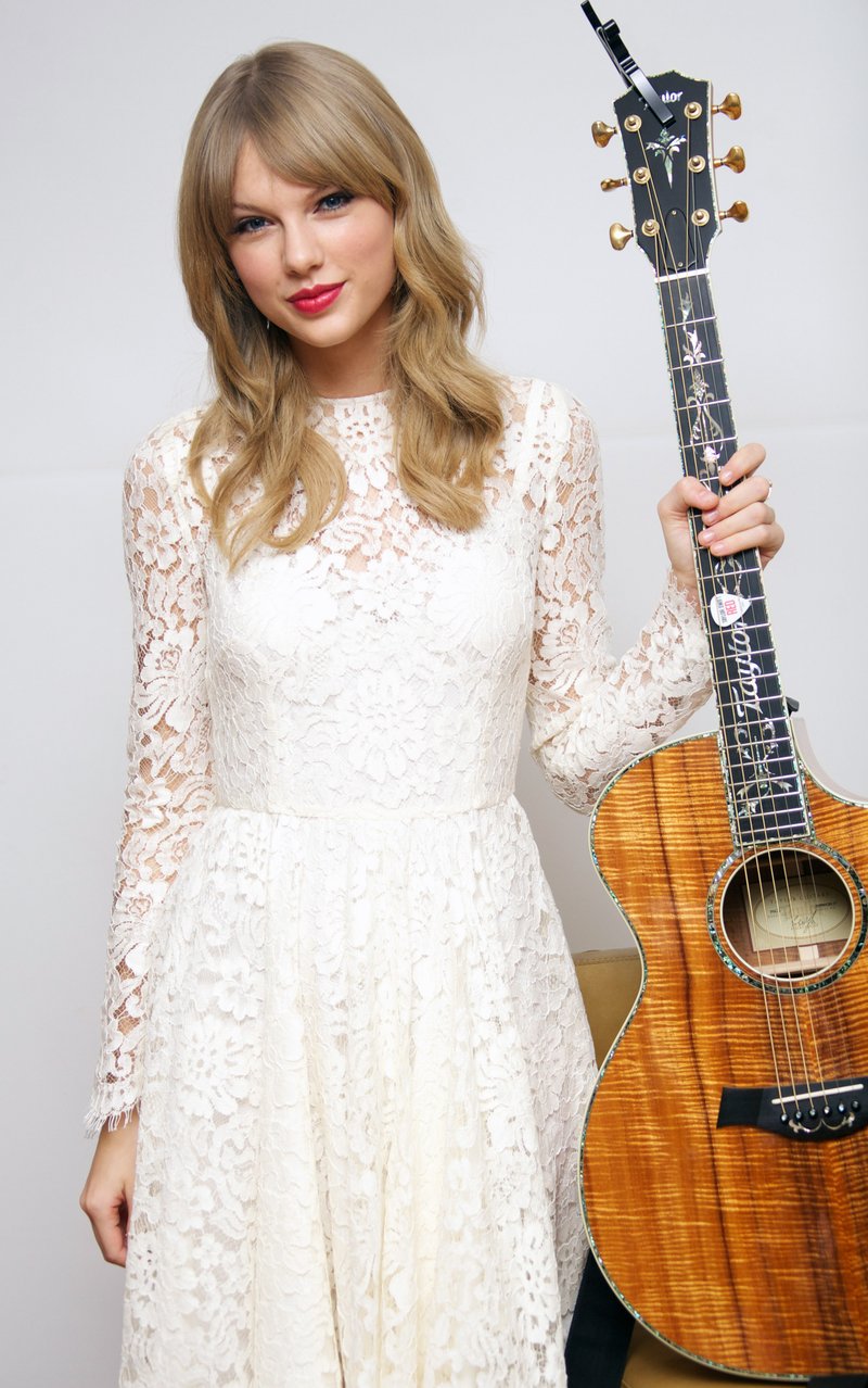 Taylor Swift at "One Chance" Press Conference — photo 40
